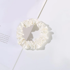 22 Momme 2.5 CM Midi Light Silk Hair Loop Scrunchy Ivory