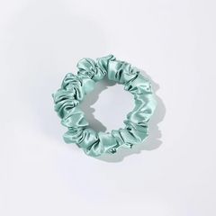 22 Momme 2.5 CM Midi Light Silk Hair Loop Scrunchy Light Green