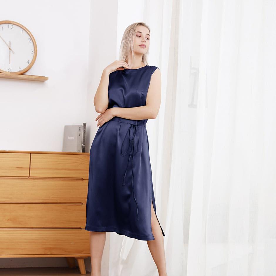 22 Momme Crew Neck Silk Midi Dress Navy