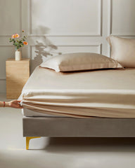 22 Momme Seamless Silk Fitted Sheet Champagne