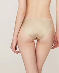 Silk Front Closure Wireless Bra and Panty Set