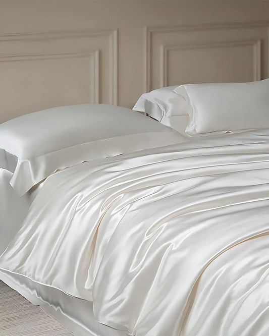 Mulberry Silk Comforter with 22 Momme Silk Shell