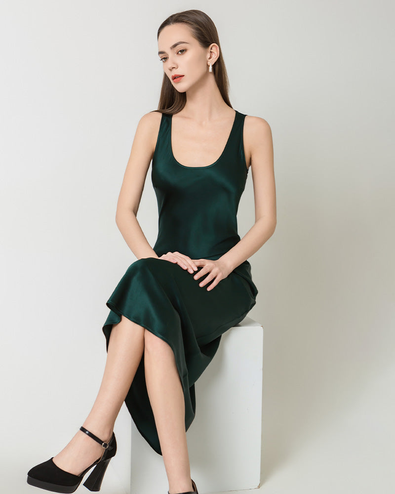 Silk Round Neck Cinched Waist Long Dress Emerald