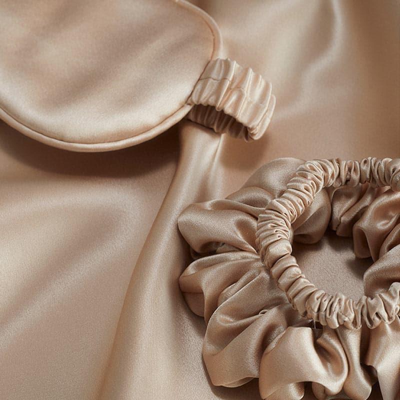 Silk Travel Suit 3 PCS Scrunchy Pillowcase And Eyemask Champagne