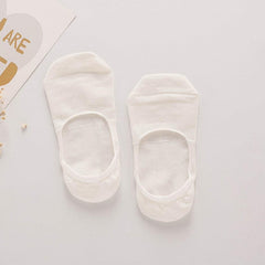 Skin-friendly Women's Silk Invisible Boat Socks White