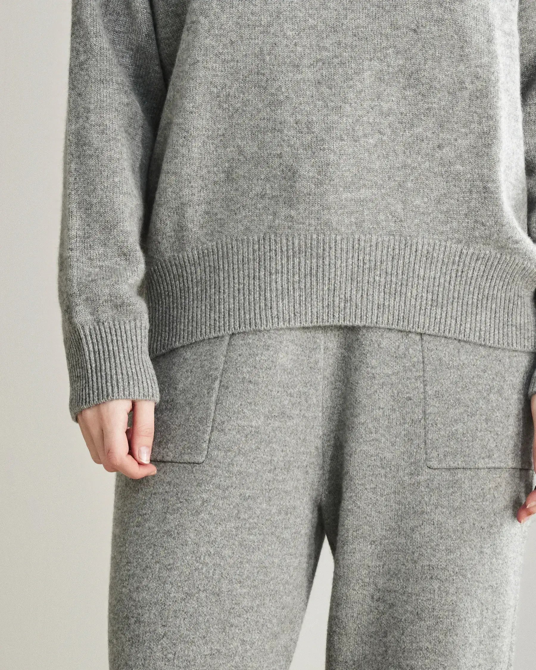 Women's Loose Turtleneck Cashmere Sweater Grey