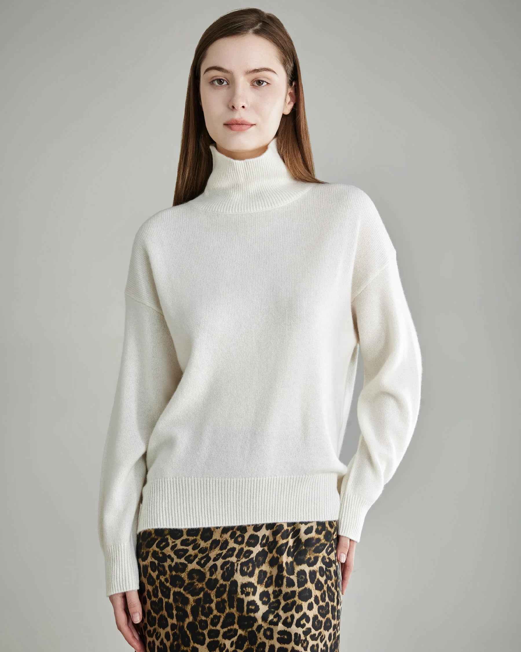 Women's Loose Turtleneck Cashmere Sweater White