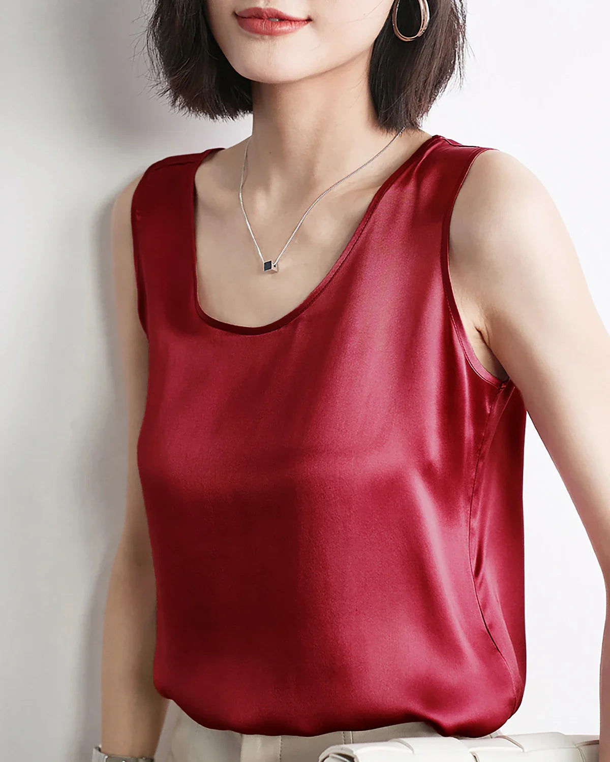 Women's Round Neck Sleeveless Silk Tank Burgundy