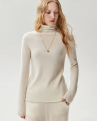 100% Cashmere Rolled-Edge Relaxed Turtleneck Sweater