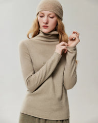 100% Cashmere Rolled-Edge Relaxed Turtleneck Sweater