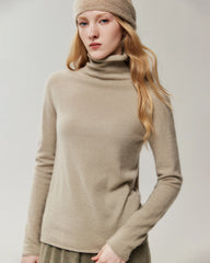 100% Cashmere Rolled-Edge Relaxed Turtleneck Sweater