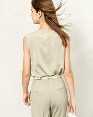 Triacetate Pleated Crew Neck Sleeveless Blouse